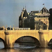 Christo and Jeanne-Claude, Le pont-Neuf empaqueté, Paris. Courtesy of Turner Carroll