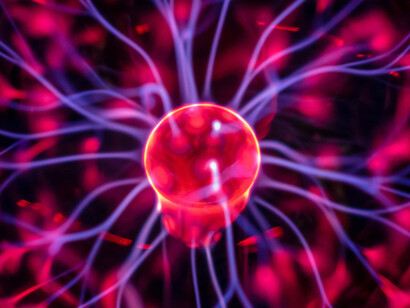 La sostenibilidad tecnológica requiere transformar la desintegración de lo viejo en energía útil para lo nuevo, conservando la proporción entre lo intangible y lo material