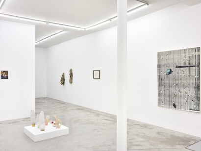 Summer Spirits, 2023, installation view. Courtesy of Praz-Delavallade, Paris