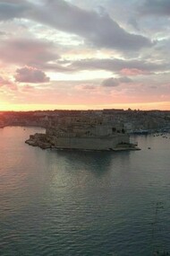 Vista della Vittoriosa all'alba