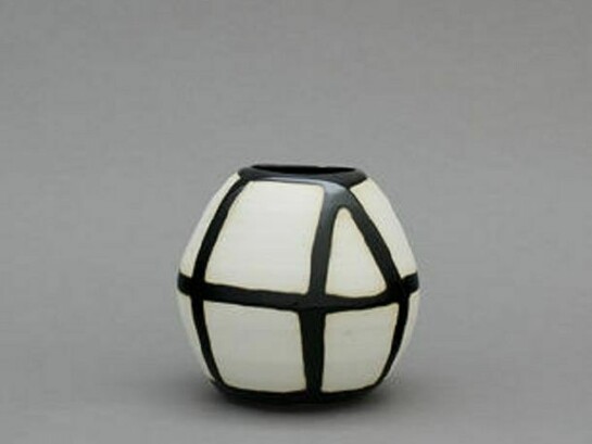 Shio Kusaka, Porcelain, 4 3/4 x 5 x 5 inches, Courtesy Anton Kern Gallery, New York