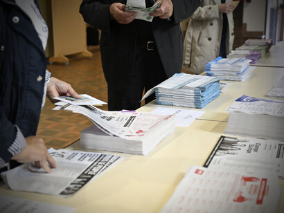 Des habitants de Strasbourg, en France, votent dans un bureau de vote, le 9 juin 2024. Photo du Parlement européen