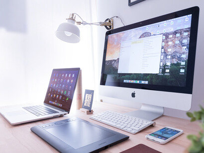 Hootsuite y We Are Social también detallaron en sus gráficos que las personas pasan casi siete horas conectadas a internet