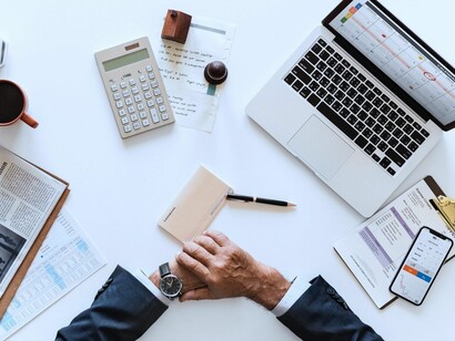 Esperando la hora de evadir impuestos