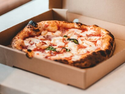 Per chi ordina una pizza, riceverla calda non è un dettaglio: è parte essenziale dell’esperienza