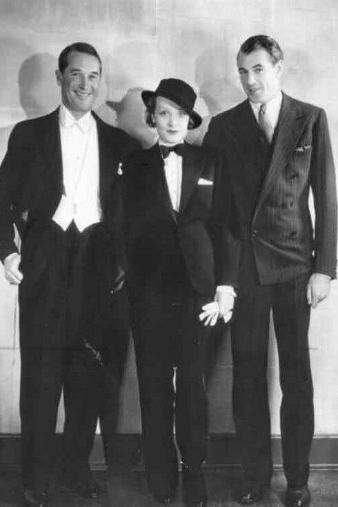 Marlene Dietrich nel 1932, la prima donna in pantaloni