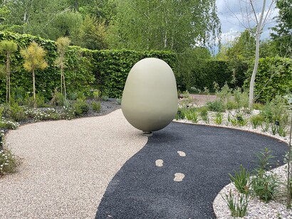 Ghiaino bianco e nero come Yin e Yang, Francia