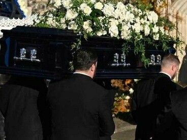 Aqui como sua família e amigos, espero que as repostas da investigação sejam concluídas e que a paz chegue no coração de todos nós, prometo que nunca vou te esquecer, ridículo eu com quase 30 pensar assim, mas meus filhos saberão que na minha época teve uma boyband, teve o Harry, Louis, Niall, Zayn meu grande crush e você agora um anjo que partiu tão cedo.Você que nunca se achou bom o bastante era o bastante até demais e seus amigos, seus irmãos e companheiros de estrada choram assim como choramos até hoje, quase duas semanas pós a tragédia, você ter ido é a maior tragédia do mundo da música deste ano