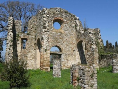 Isola Polvese (PG), chiesa olivetana