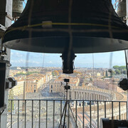 Bill Fontana, Gli echi muti di una grande scultura sonora, 2025. Per gentile concessione della Basilica di San Pietro