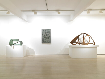 Anthony Caro and Alan Green, Shaping abstraction, exhibition view. Courtesy of Annely Juda Fine Art 