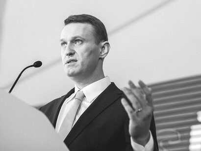  Alexei Navalny parla con i suoi sostenitori a Mosca dopo che questi hanno dato il via al suo tentativo di essere in lizza per le prossime elezioni presidenziali, 2017