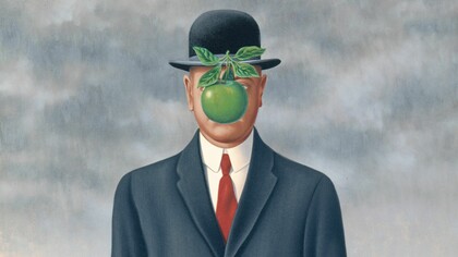 René Magritte, El hijo del hombre (1964). El rostro oculto tras la manzana evoca el anonimato del Dasein, el “hombre en tanto que ente real” que Heidegger sitúa ante las preguntas radicales del ser