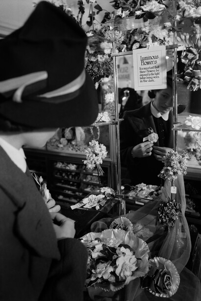 © IWM D77 Blackout accessories for sale, Selfridges London, (1940) © IWM, Ministry of Information Official Photograph