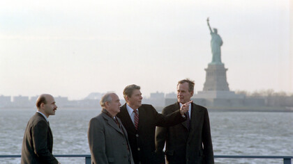 President Ronald Reagan and Vice-President Bush Meet with Soviet General Secretary Gorbachev on Governor's Island New York, USA, 1988