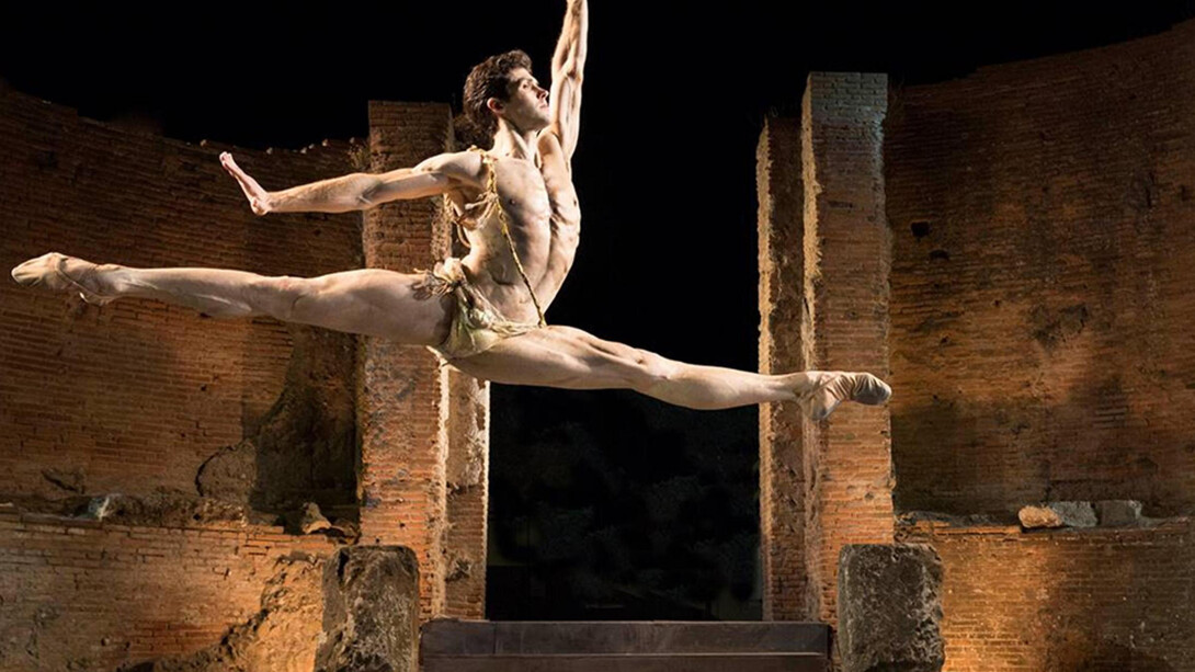 Roberto Bolle danza a Pompei