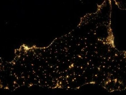 La Sicilia fotgrafata da Luca Parmitano, incredulo e sorpreso, davanti alla sua immagine mozzafiato