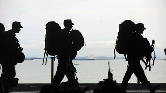 Soldados caminho à guerra