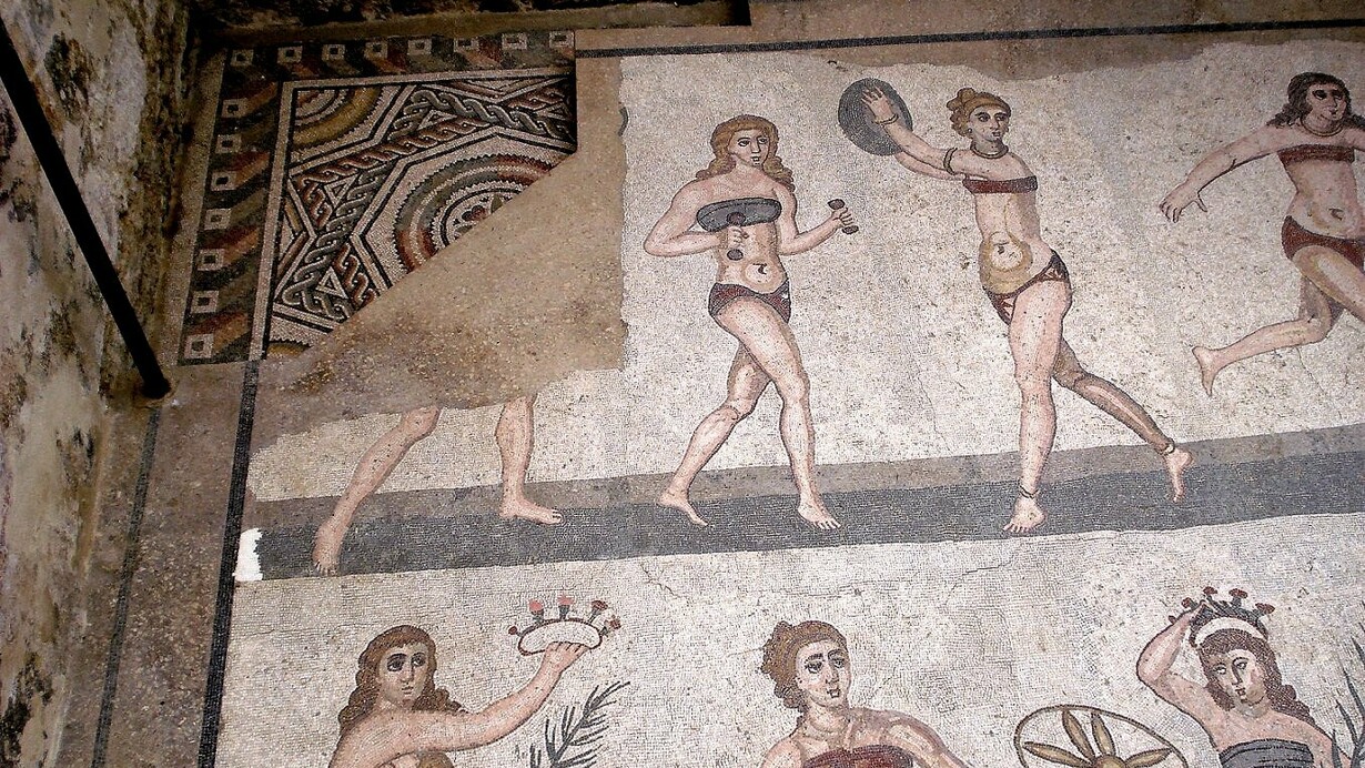Cámara de las Diez Doncellas. s. IV d.C,  Sala delle Dieci Ragazze,  Villa Romana del Casale, Piazza Armerina, Sicilia, Italia