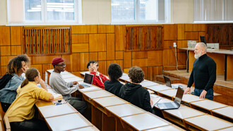 Actualmente no existe ningún intento por mantener la cohesión de la comunidad académica venezolana en el exilio