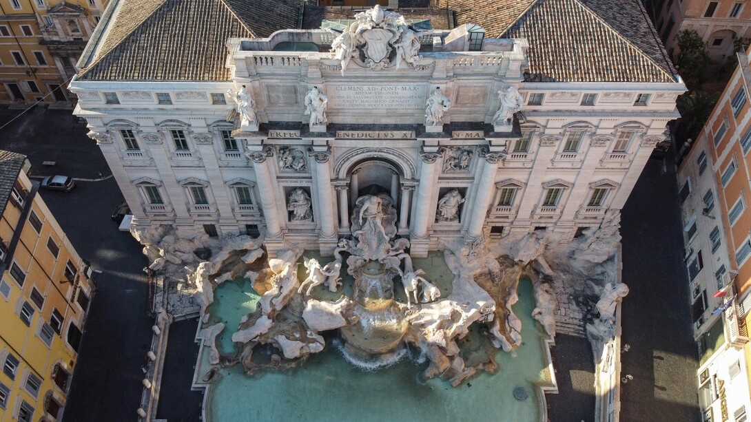 Fontana di Trevi senza turisti
