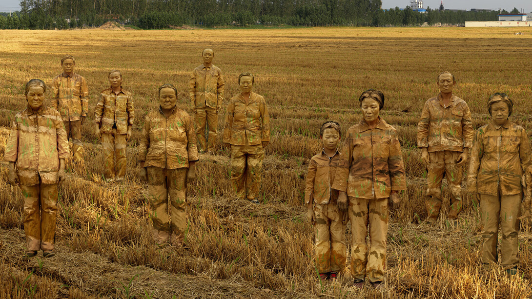 Liu Bolin, Cancer Village, Courtesy galerie Magda Danysz