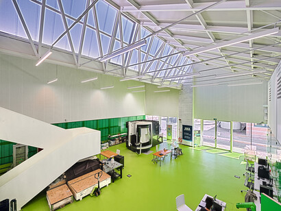 El Centro de Competencia de Bolonia, Italia, está dedicado a la innovación del Big Data, para la investigación industrial, la tecnología y la transferencia de habilidades a favor de las empresas del país