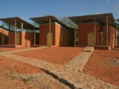 Vllaggio per scuola primaria ideata da Francis Keré, Gando, Burkina Faso