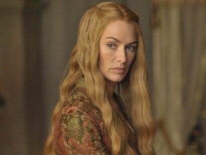 Aunque parezca increíble, los libros nos presentan a una Cersei todavía más dura y cruel