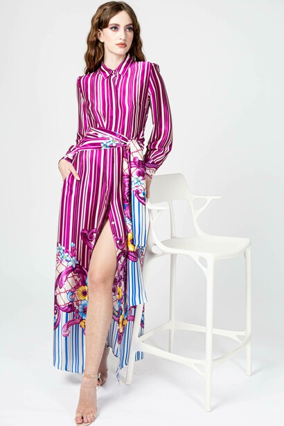 Abito chemisier lungo in raso di seta – Stampa righe con barocco