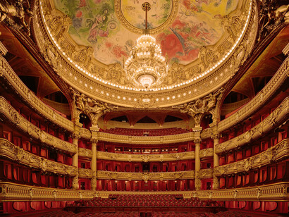 Ópera Garnier, también conocida como Palacio Garnier u Ópera de París, Francia
