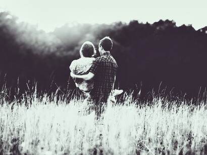 Pareja en el campo