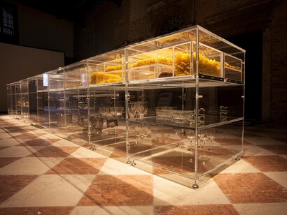 Cozinha infinita na Bienal de Veneza 