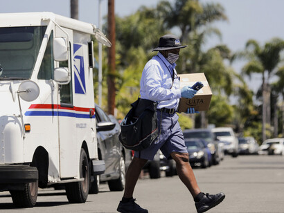 Miles de trabajadores del Servicio Postal de Estados Unidos han sido despedidos