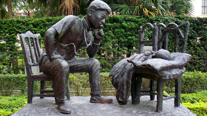 Statua del dottore al National Taiwan University Hospital