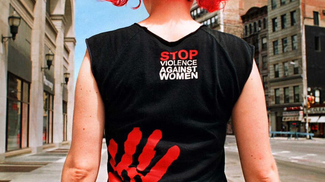 Stop Violence  © Susan Barnett image Courtesy of FIX Photo Festival - www.lauraannnoble.com/fixphoto - Festival dates: May 12-22 2017 