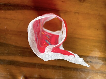 Vestimenti per arance pronti a bruciare. Cecimovich pronto a sollevarsi