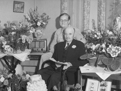 Blue Skies, Red Panic. Courtesy of Museum für Fotografie
