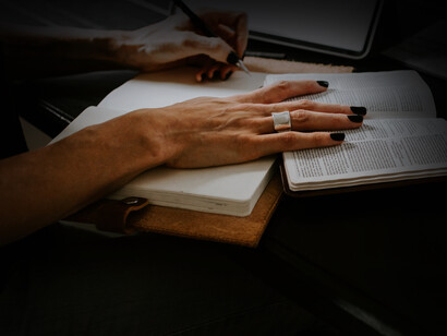 Una oración puede variar completamente su significado según estén tildadas las palabras