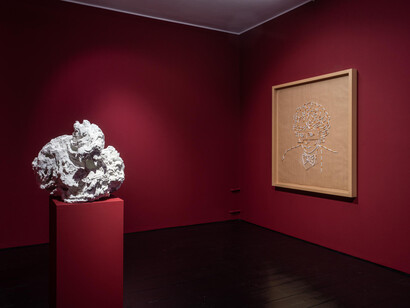 Maggi Hambling und Sarah Lucas, Ooo la la, ausstellungsansicht. Mit freundlicher genehmigung von Contemporary Fine Arts