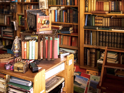 Muchas y muy diversas han sido las ideas desplegadas por este emprendedor, cuya pasión no ha sido otra que la de ampliar el campo de nuestra mirada