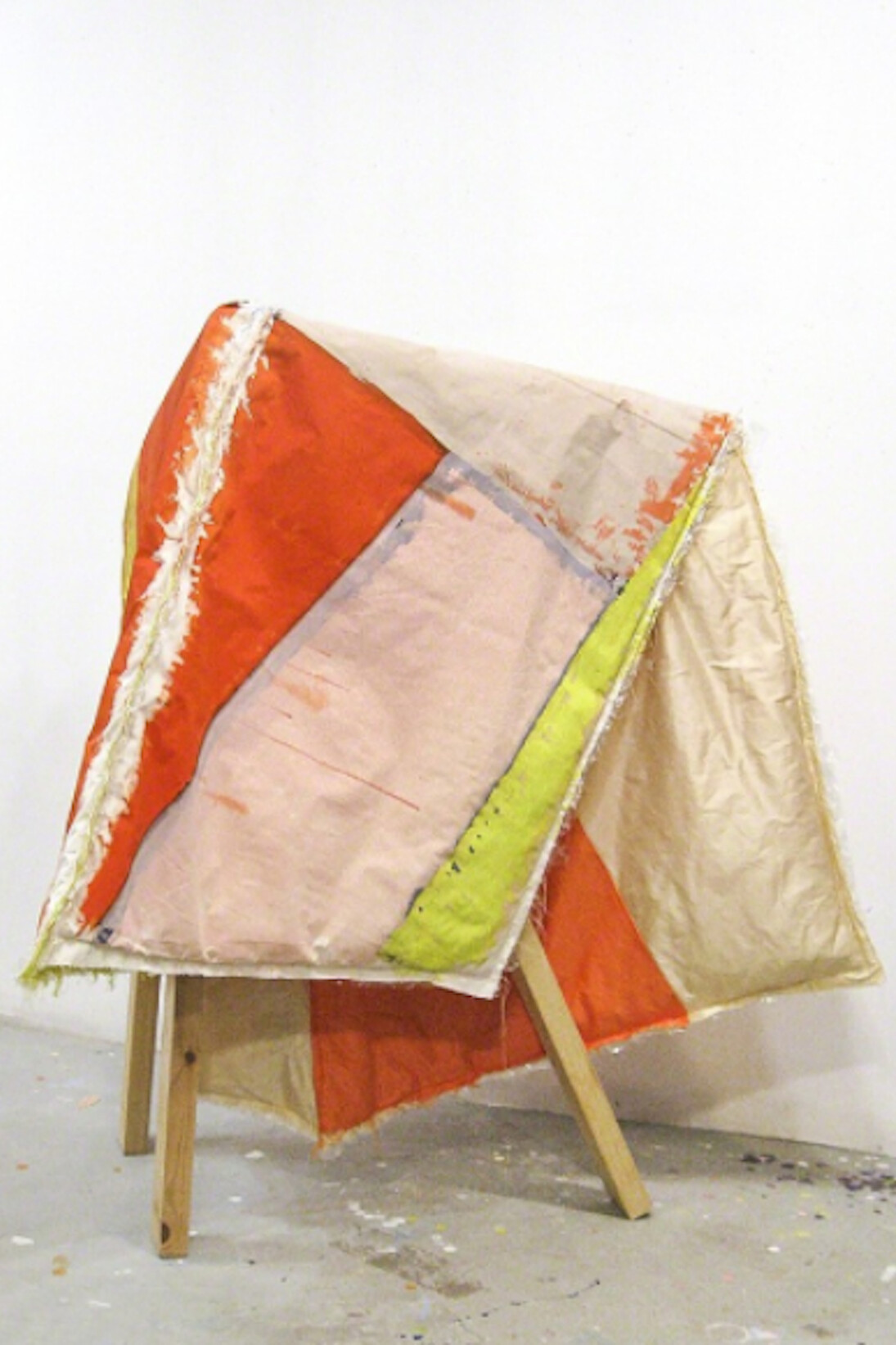 Lizzie Scott, Drifter and Stand, 2016. Courtesy of Susan Eley Fine Art