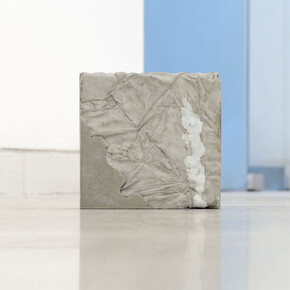 Rowena Harris, Searching for a sense of balance (part 2), 2015, concrete, silicon rubber, 21 x 21 x 9 cm