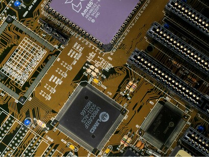 Processador. A Sony anunciou esforços para tornar o PSVR2 compatível com jogos de PC via Steam, uma medida inédita e indicativa de que a empresa tenta recuperar investimentos e ampliar o alcance do sistema