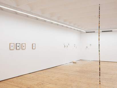 Joseph Grigely and Amy Vogel, When things fall apart, exhibition view. Courtesy of Prats Nogueras Blanchard. Photo by Roberto Ruiz