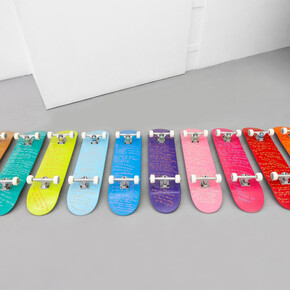 Xylophone
2020
acrylic on skateboards
80 × 300 cm
