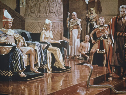 Fotograma de la película «Los diez mandamientos», protagonizada por Charlton Heston y Yul Brynner