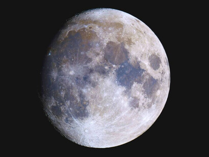 Fase gibosa creciente de la luna