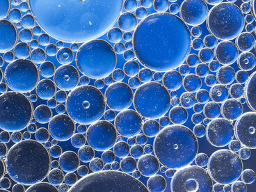 Dans cette structure de bulles, chaque élément dépend de ses relations avec les autres, comme dans l’ontologie d’Esfeld
