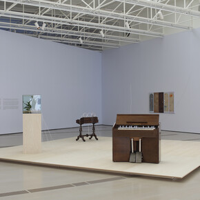 Yuko Mohri, Entanglements, exhibition view. Courtesy of Centro Botín